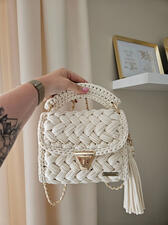 pic is an inspo. open for commission